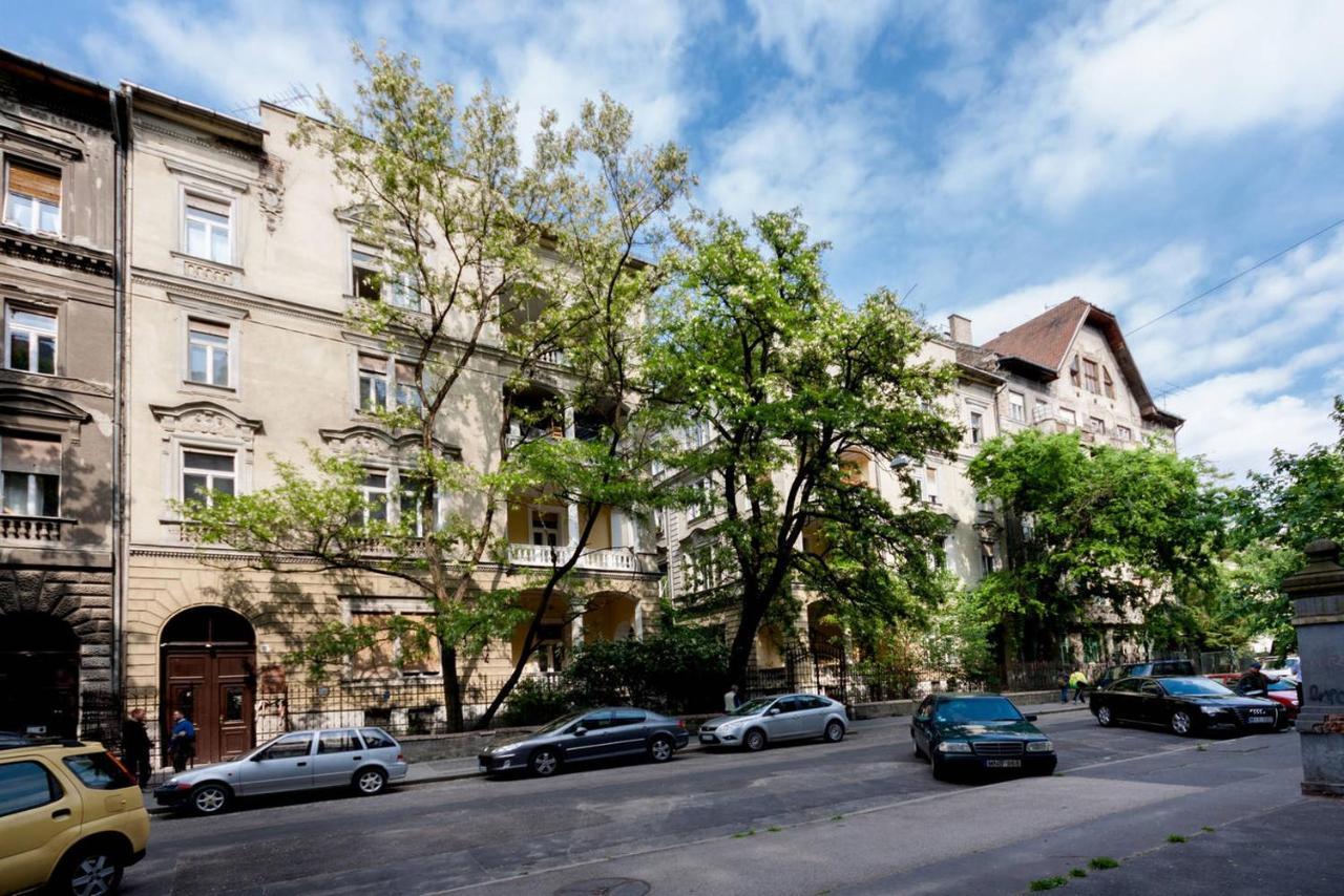 Heroes Square & City Park Thermals Apartment Budapest Exterior photo